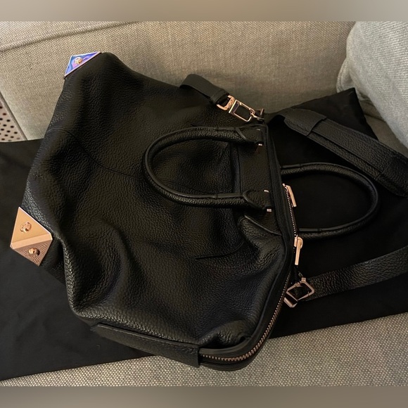 ALEXANDER WANG SATCHEL/CROSSBODY BAG W/ROSE GOLD TONE HARDWARE ADJUSTABLE STRAP - Picture 4 of 7